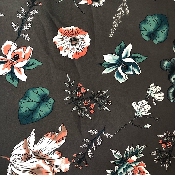 Loft rounded hem tank - Picture 2 of 2